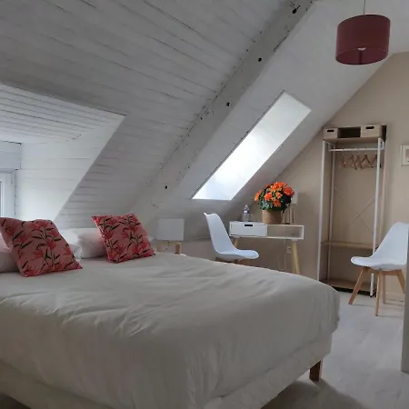 Les Fleurs Du Mont Bed & Breakfast *