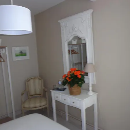 Les Fleurs Du Mont Bed & Breakfast *