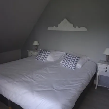 Les Fleurs Du Mont Bed & Breakfast Caux